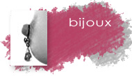 Bijoux : Les Bijoux. Des parures classiques: colliers, boucles d'oreilles, cha�nes de buste ou de cheville aux ornements les  plus coquins.