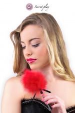 Plumeau 18 cm rouge - Secret Play : Petit plumeau coquin pour affoler ses sens avec de douces caresses par Secret Play.